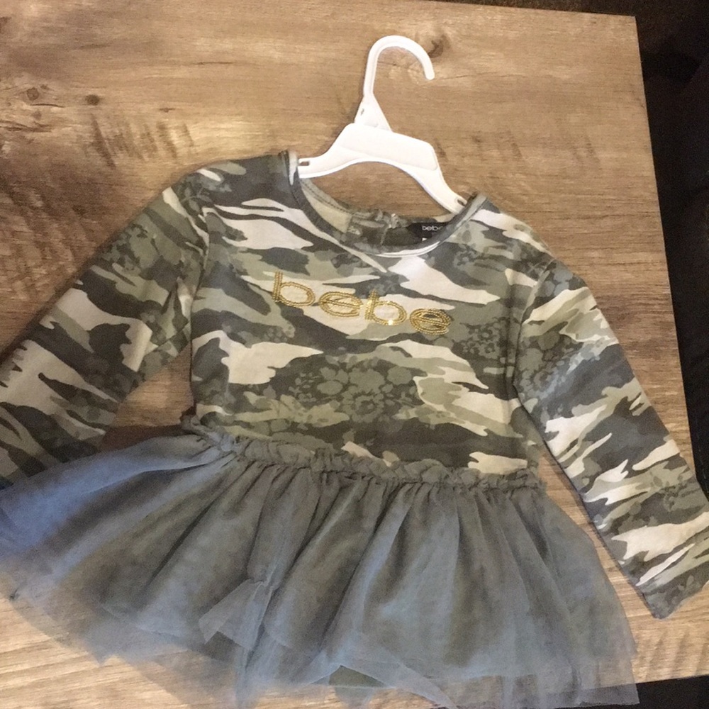 Camo Bebe top